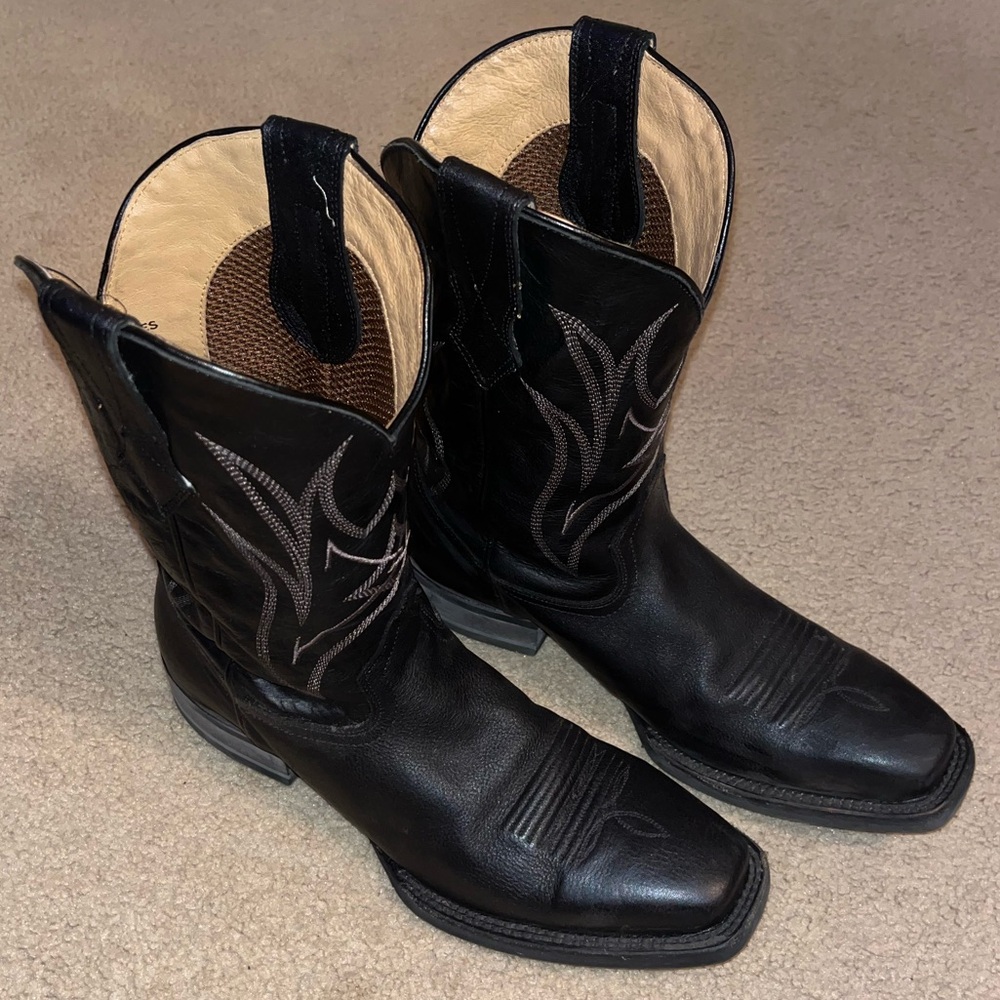Black Men’s Cody James Cowboy Boots Size 9